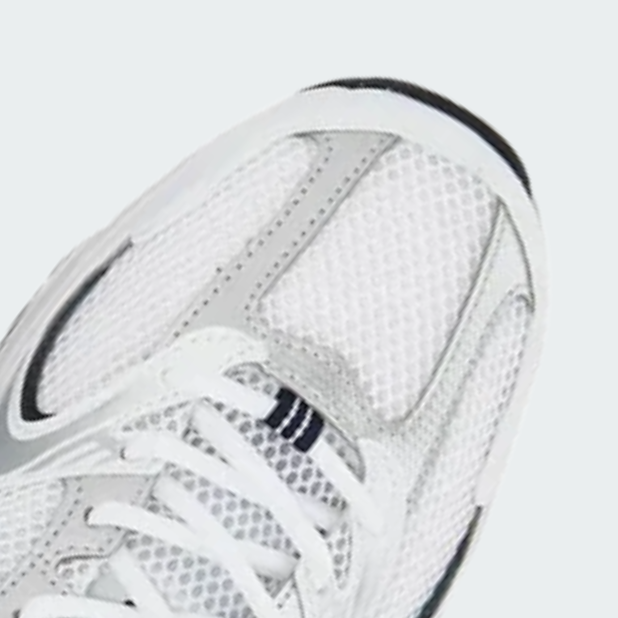 530 White Silver Navy