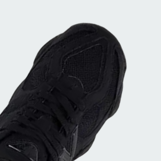 Originals 9060 Triple "Black Cat"
